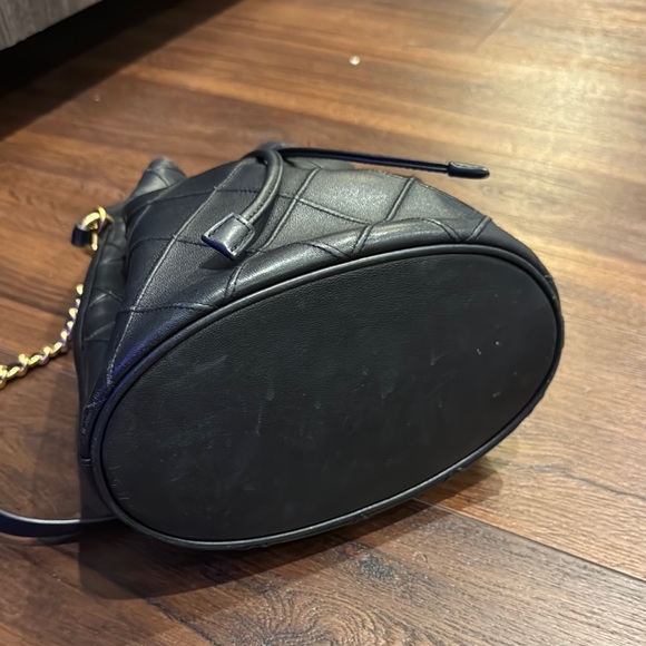 Tory Burch Pre Owned Black Fleming Soft Leather Bucket Bag with short/long strap - Picture 8 of 14